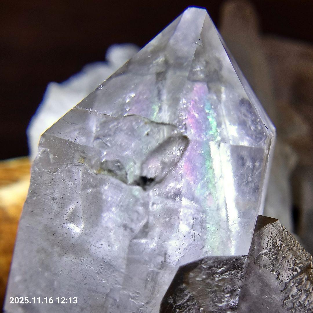 最高品質 ブラジル コリント産 水晶クラスター 159g 虹多数 グラデーション