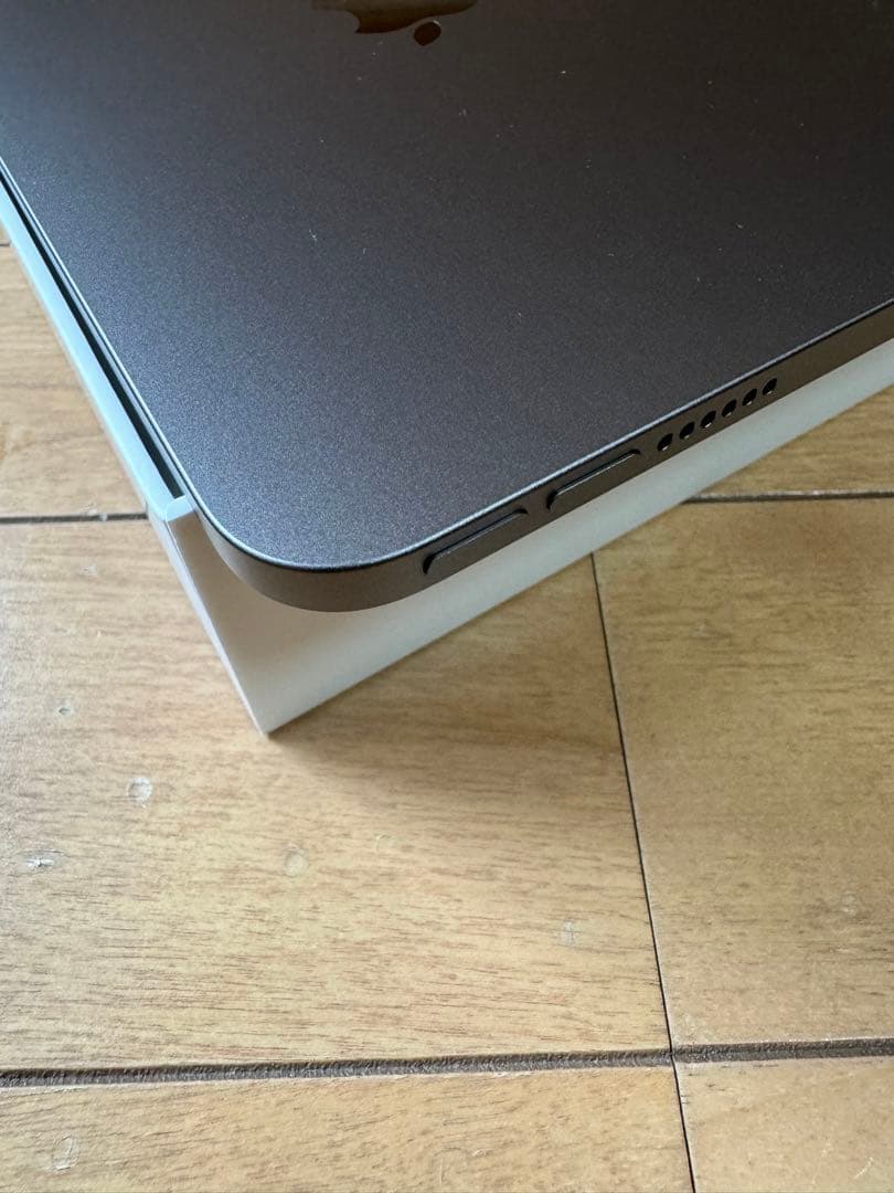 iPad mini 第6世代 Wi-Fiモデル 64GB スペースグレーケース付