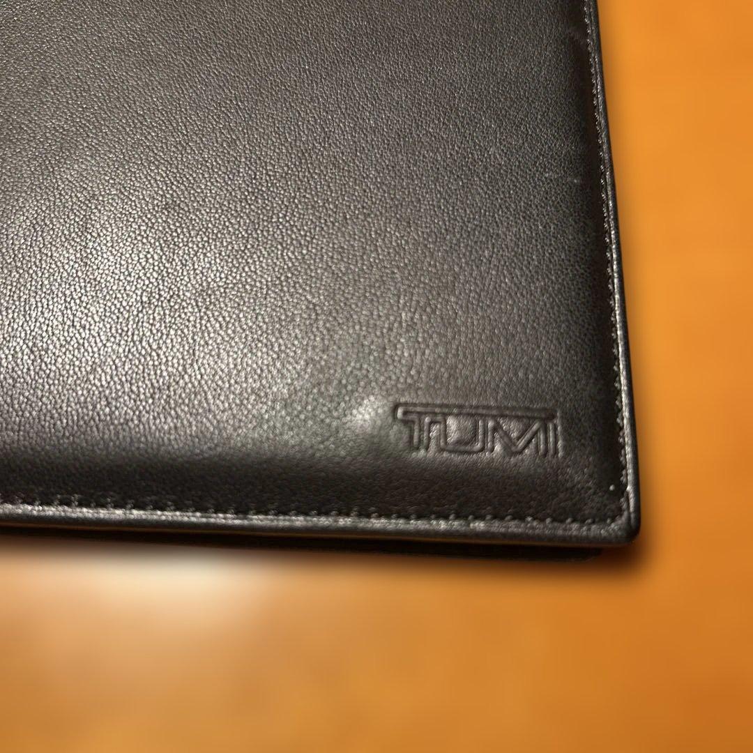 TUMI パスポートカバー　財布
