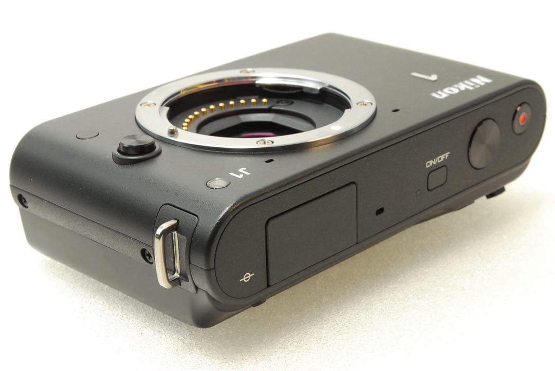 くうちゃん様フォロー割_Nikon 1 J1 ❤️スマホ転送 ミラーレス カメラ