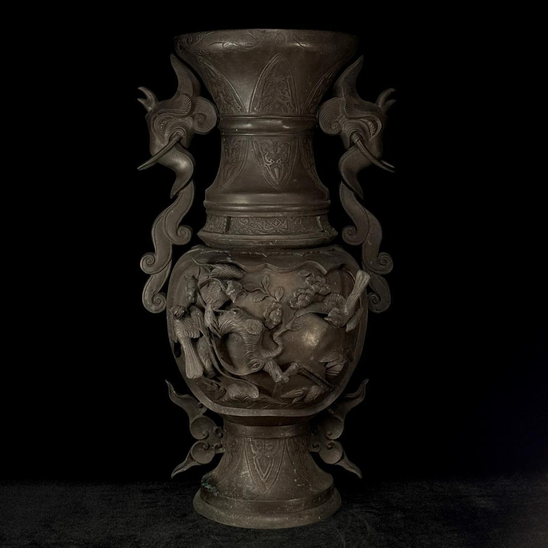 圧巻の名品！ 高岡銅器 古銅象耳花鳥饕餮文特大壺 全高60cm 重量20.6kg