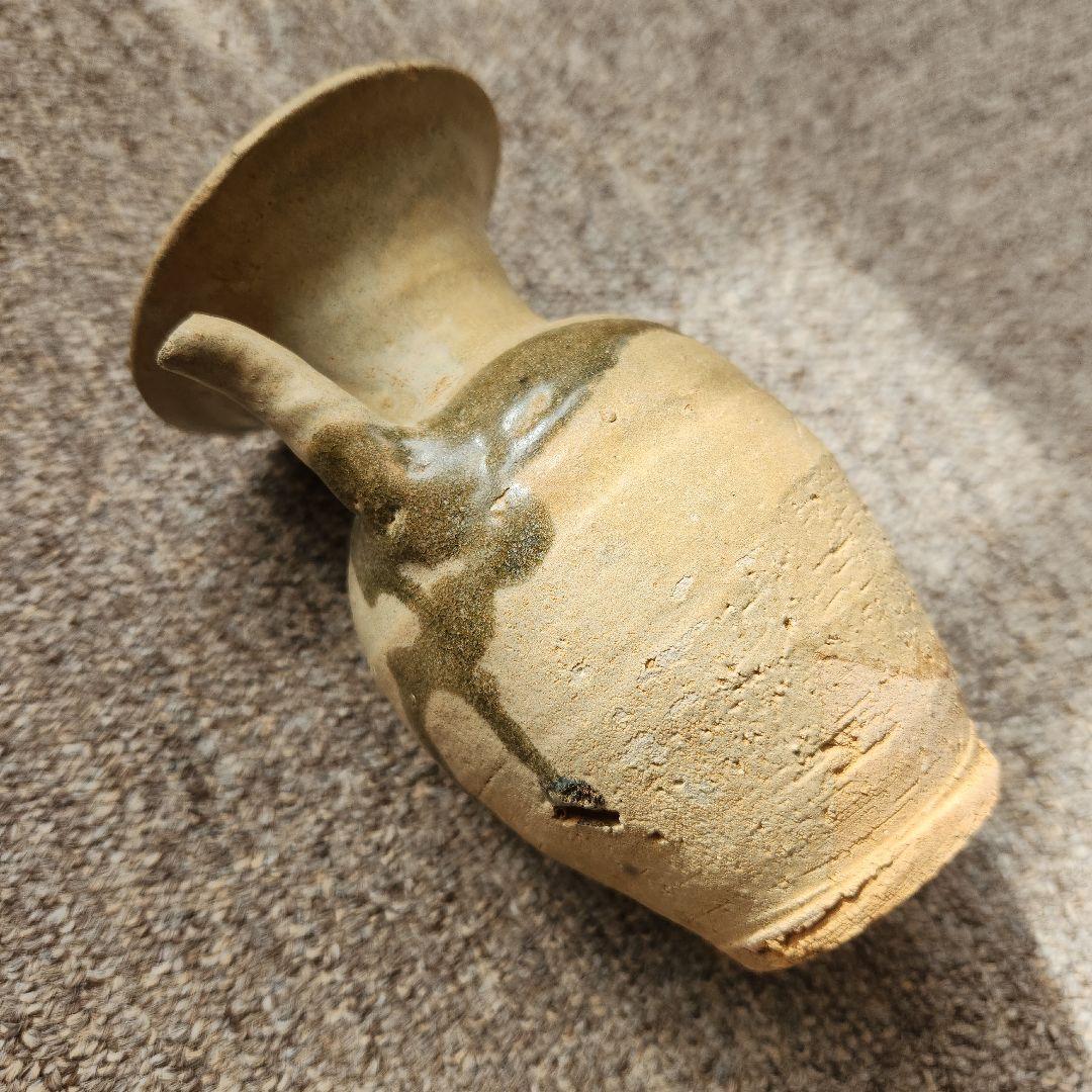 唐代長沙窯黄秞褐彩壺