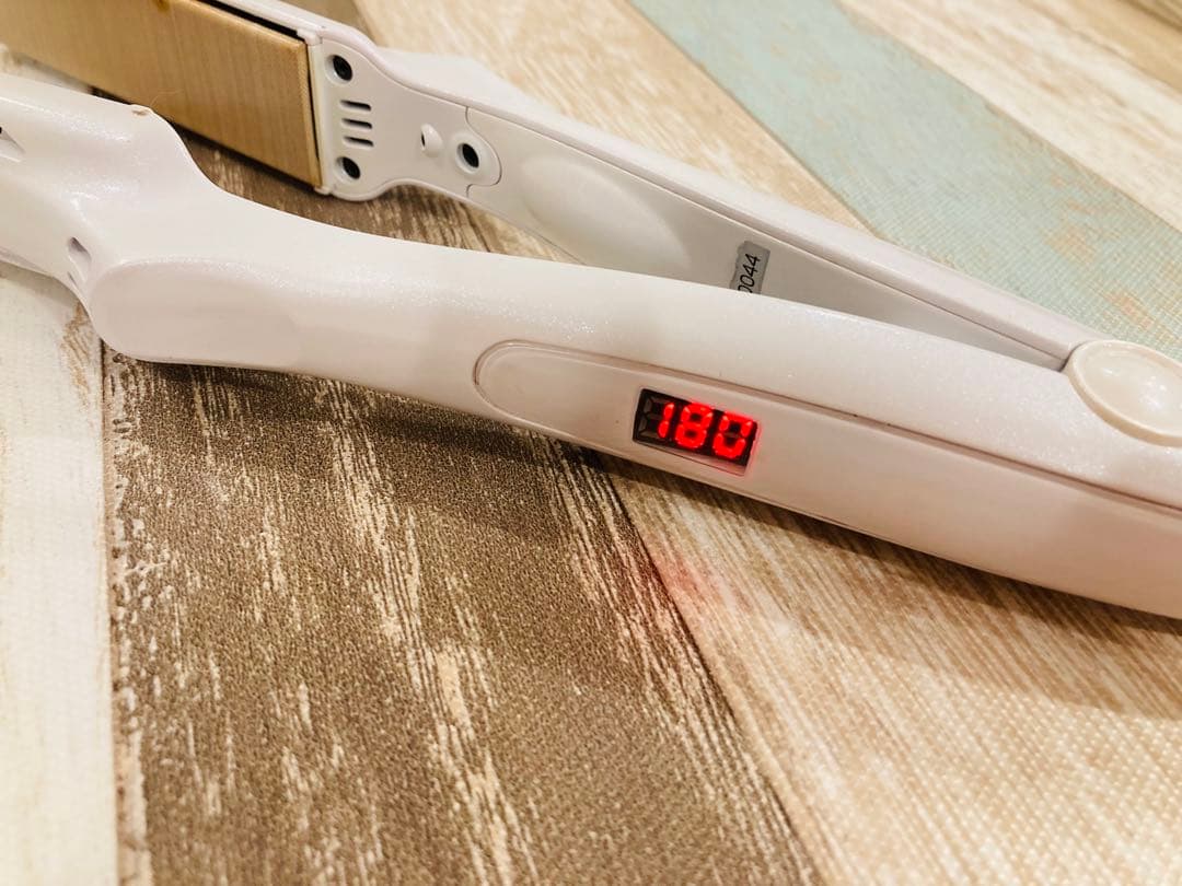 LM-125 KINUJO ストレートヘアアイロン ホワイト 絹女シルクプレート