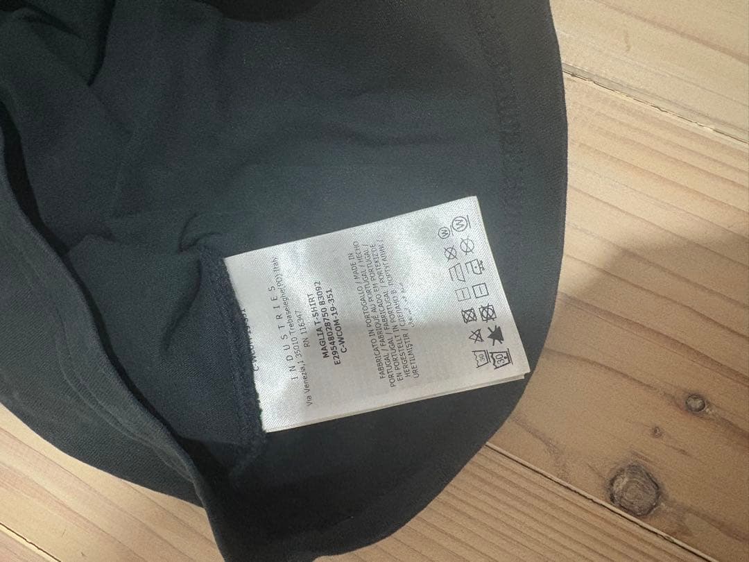 MONCLER ブラック Tシャツ(キッズ)