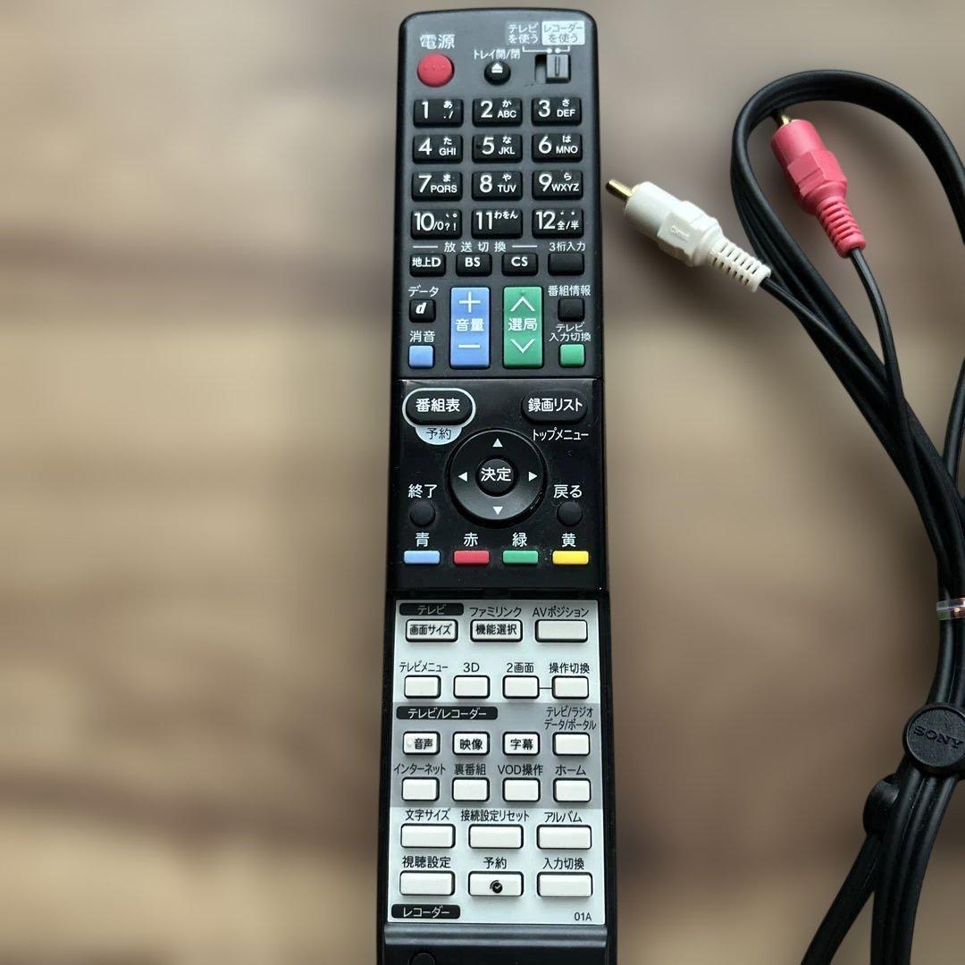 2014年 SHARP BD-W560 ブルーレイレコーダー　HDMIケーブル付