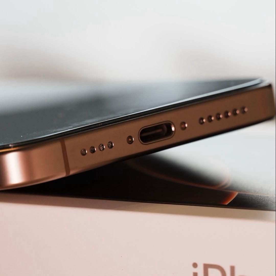 【☆最終値下げ★】iPhone 16 Pro maxデザートチタニウム 1TB