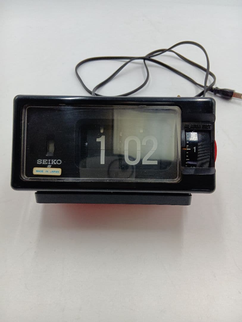 昭和レトロ【メンテ済み・動作正常】SEIKOパタパタ時計 DP690T 黒 赤