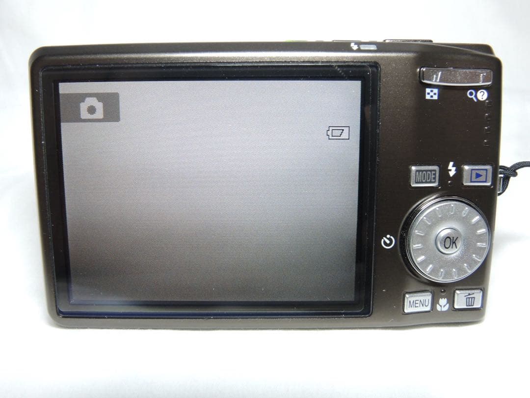 ニコンNikon COOLPIX S700 アーバンブラック専用ケース付き 美品