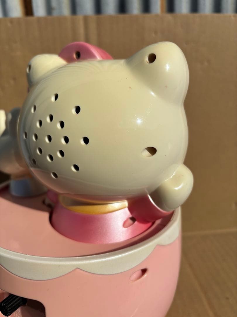 可愛いハローキティのティーカップ型目覚まし時計　ピンク作動品　きれい