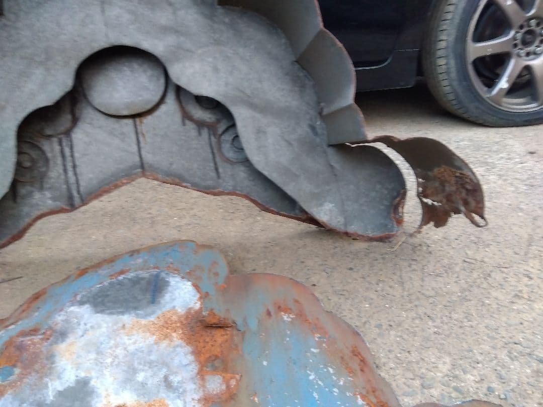 ♪昔のブリキ製の鬼瓦 93✕47✕25 いたみ、錆