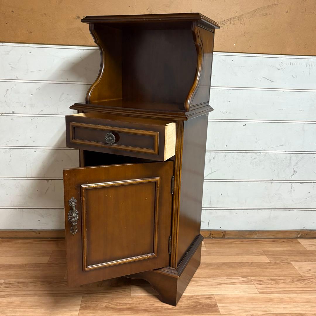 カリモク　電話台　サイドチェスト　ラック　木製　取手に装飾あり