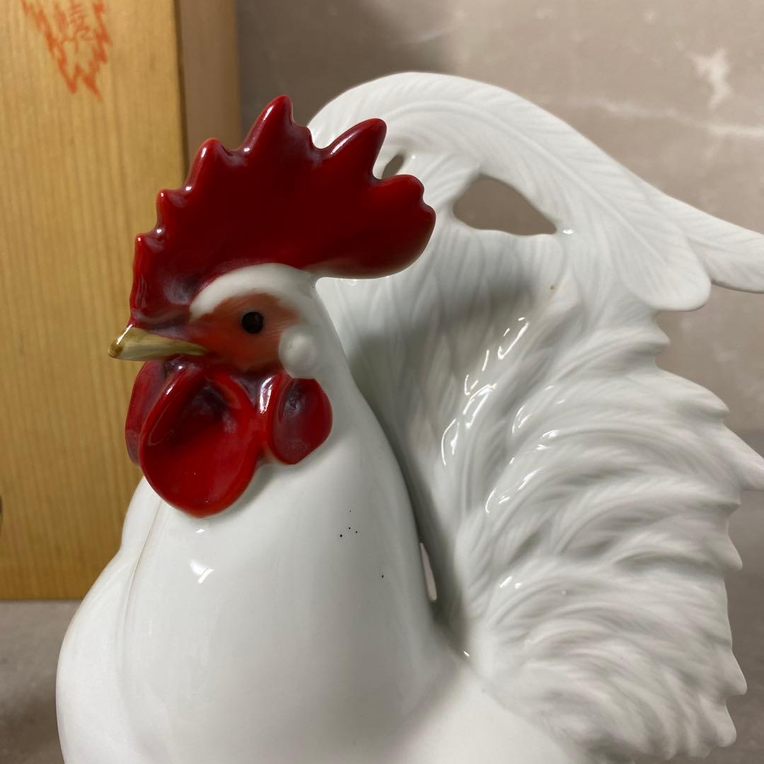 有田焼　在銘　勝山作　白磁鶏置物