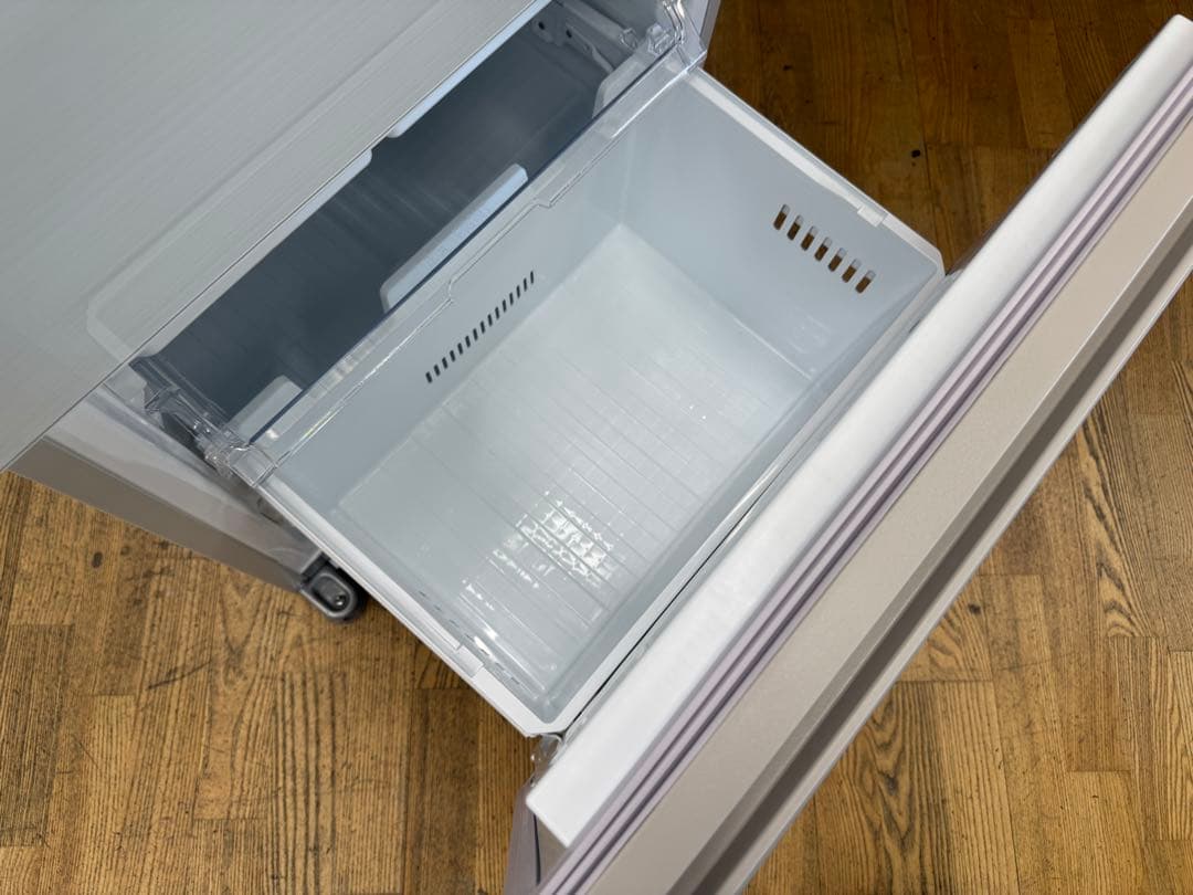 F052 超美品‼️ TOSHIBA ３ドア　冷蔵庫　2024年　356L