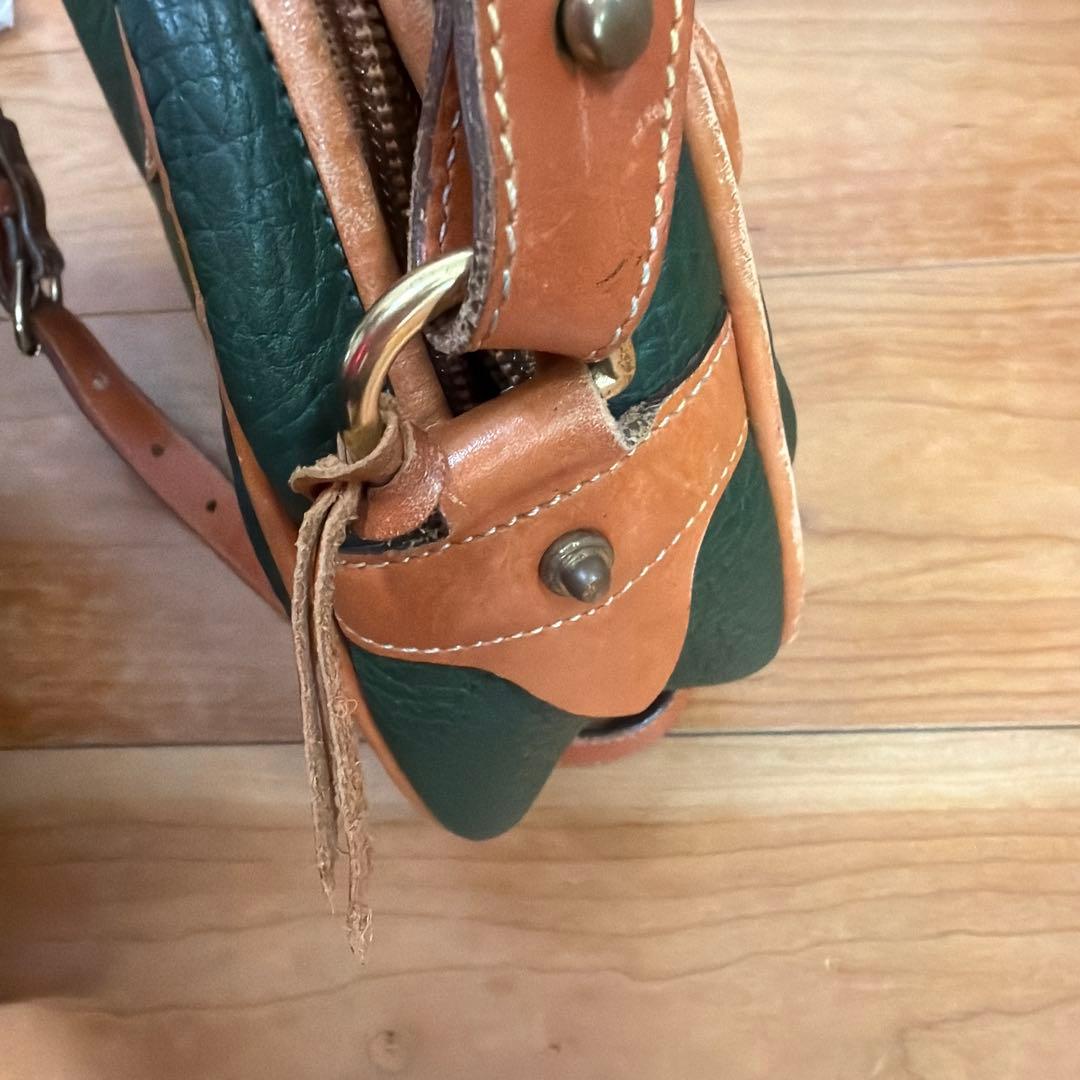Dooney & Bourke グリーンショルダーバッグ