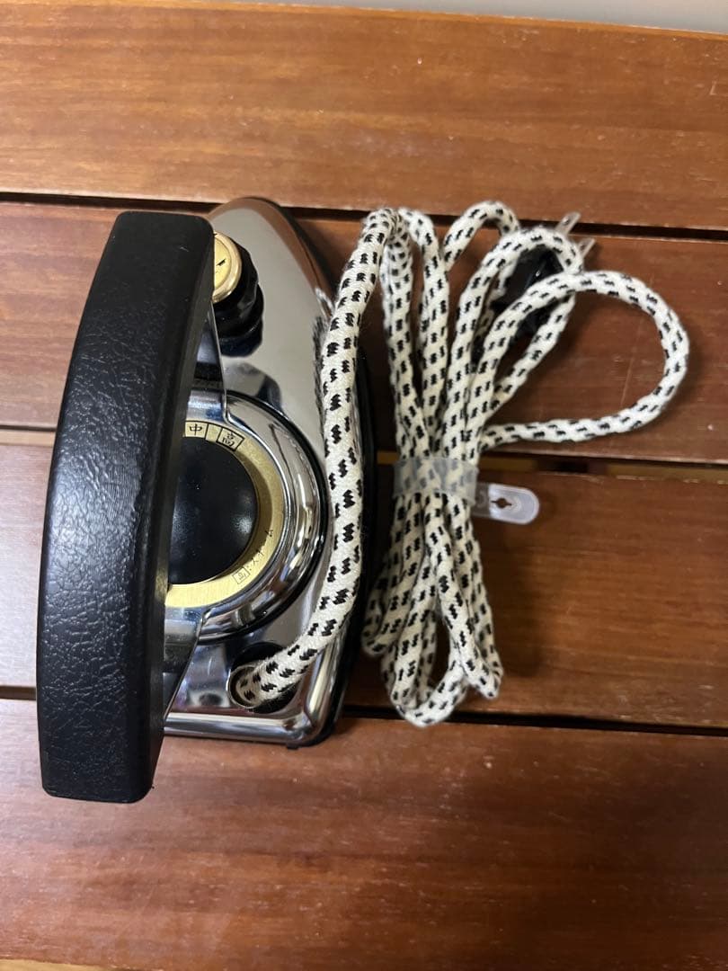 【昭和レトロ】サンヨースチームアイロンA-1R シルバー