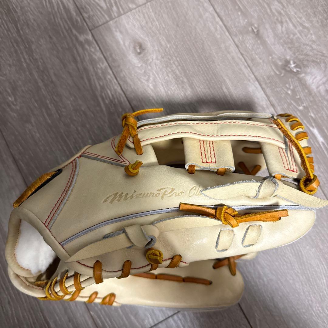 Mizuno Pro Classic 軟式グローブ クリーム色