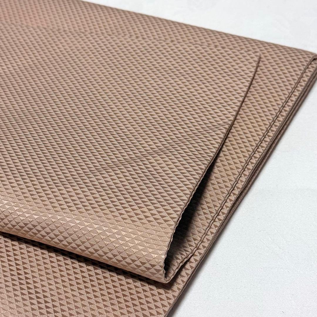 【名古屋帯】　南天の花丸　落款入り　正絹　シンプル ベージュ　桜鼠色　K