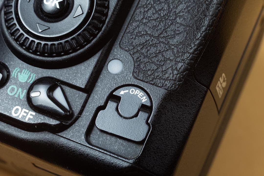 デジタルカメラ [#678] PENTAX K20 W + TAMRON 28-300