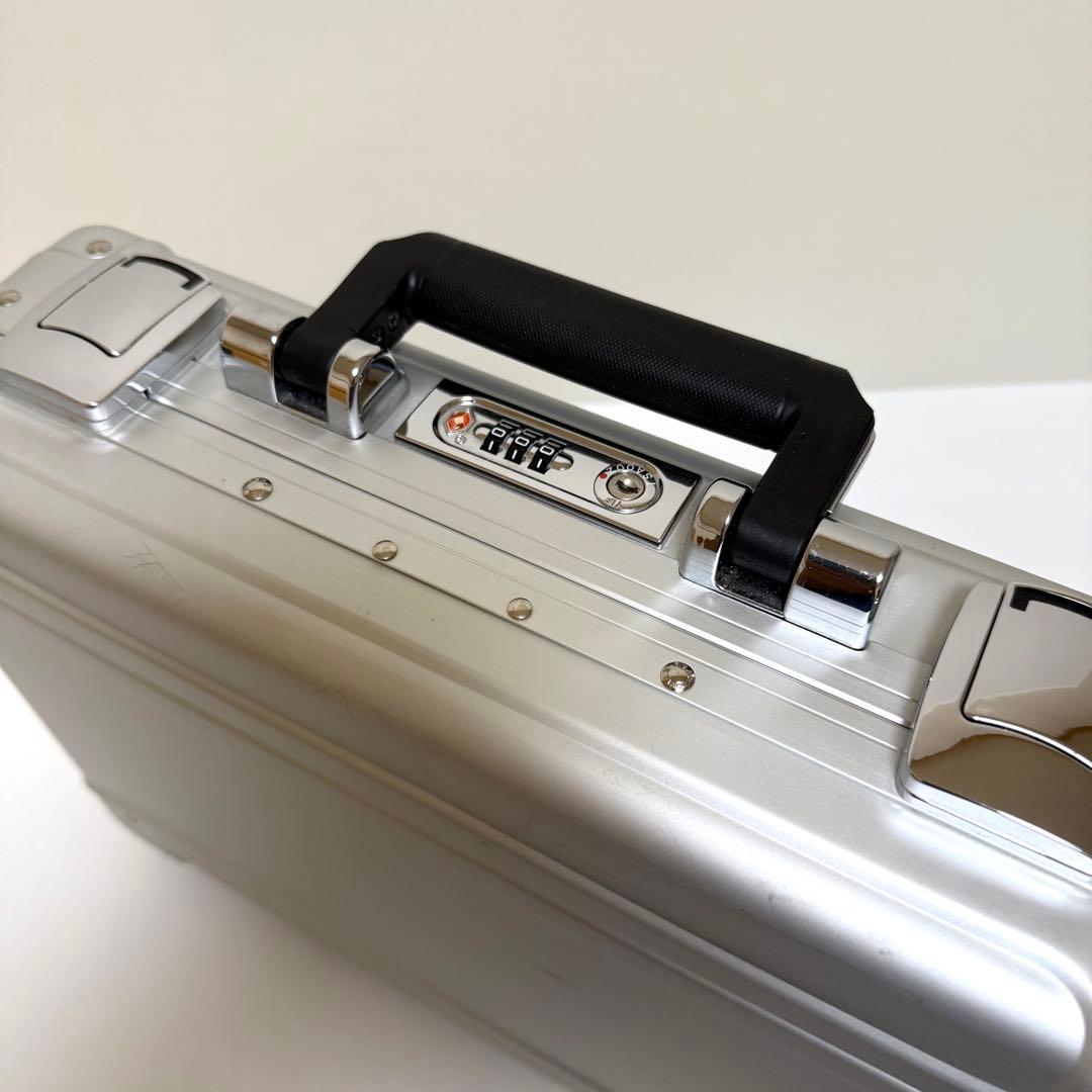 【最終価格】ゼロハリバートン　アルミ アタッシュケース　 シルバー　完売品
