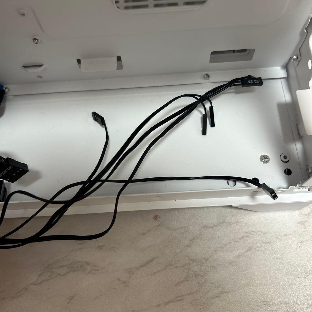 ネ*阪様 AsiaHorse Micro ATX PCケース ミドルタワー　白