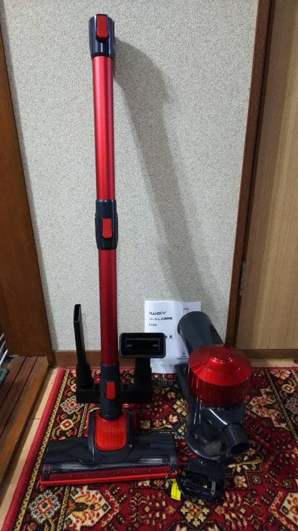 スティックタイプのコードレス掃除機