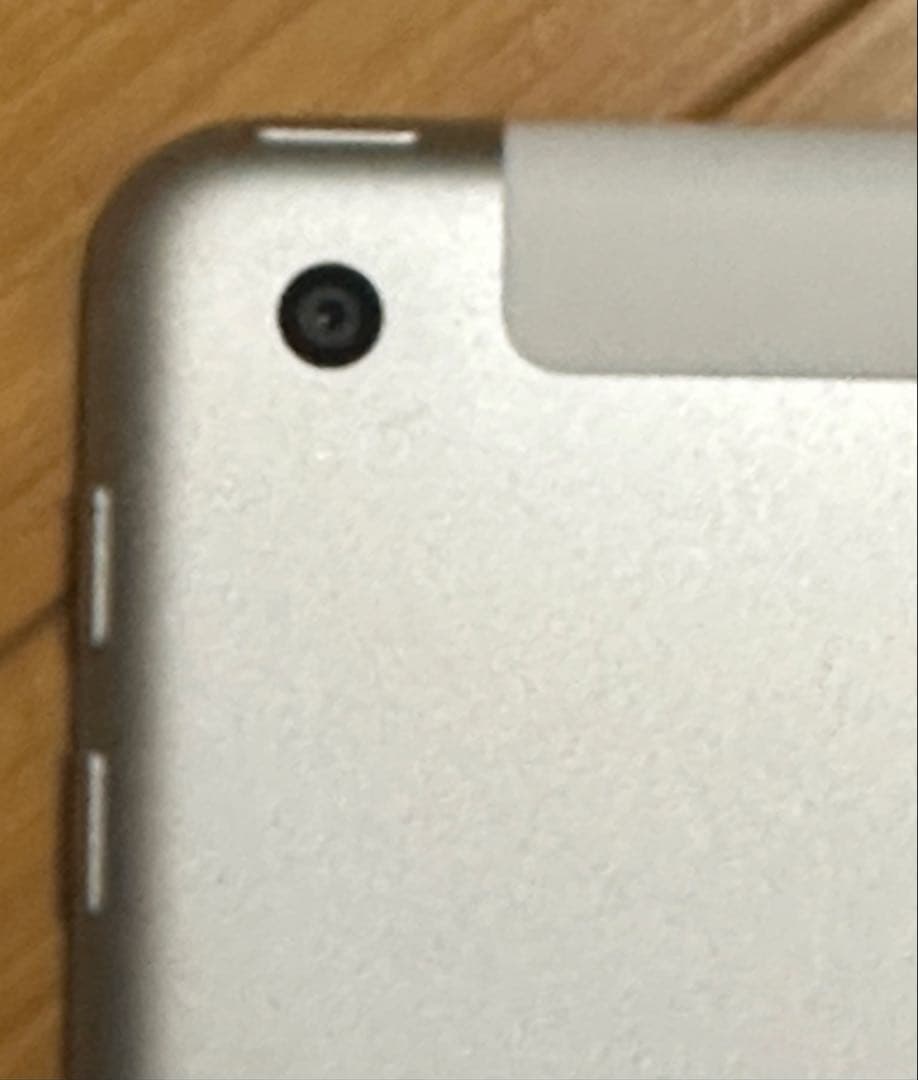 【今日限定4,000円値下げ】Apple iPad 第6世代 シルバー 本体