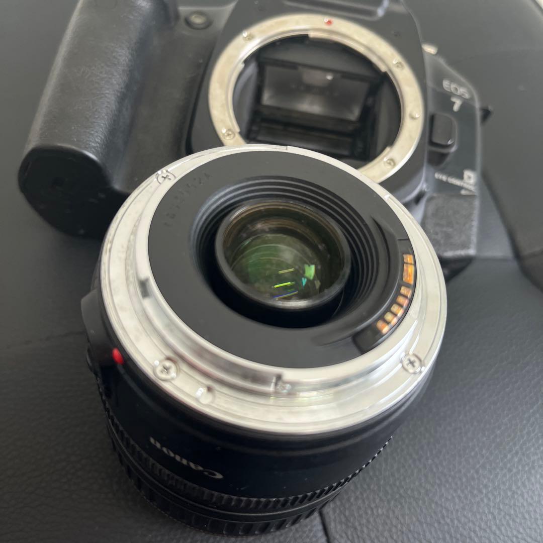 ジャンク品 cannon キャノン EOS 一眼レフフィルムカメラ レンズ付き