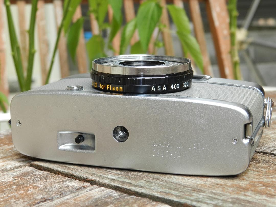 美品　Olympus Pen EE-2 コンパクトフィルムカメラ　即撮影可