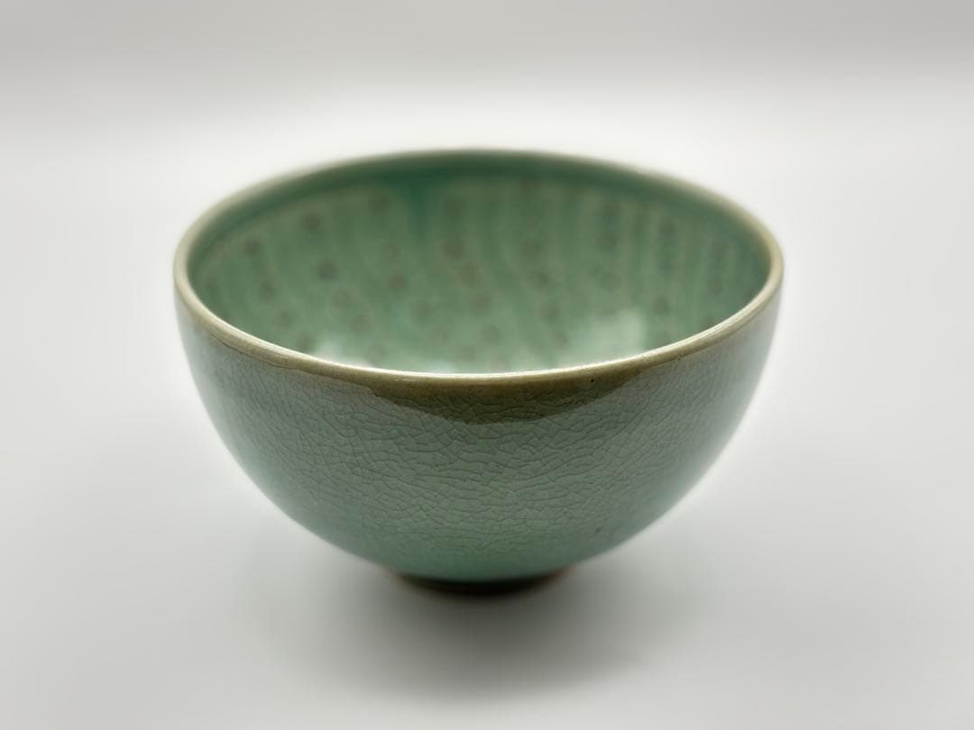 新高麗　青磁茶碗（管理番号008）