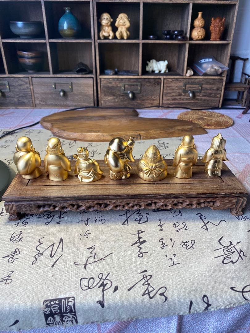 花台付き　七福神 大黒天 恵比寿天 置物 縁起物 金色 7体セット 商売繁