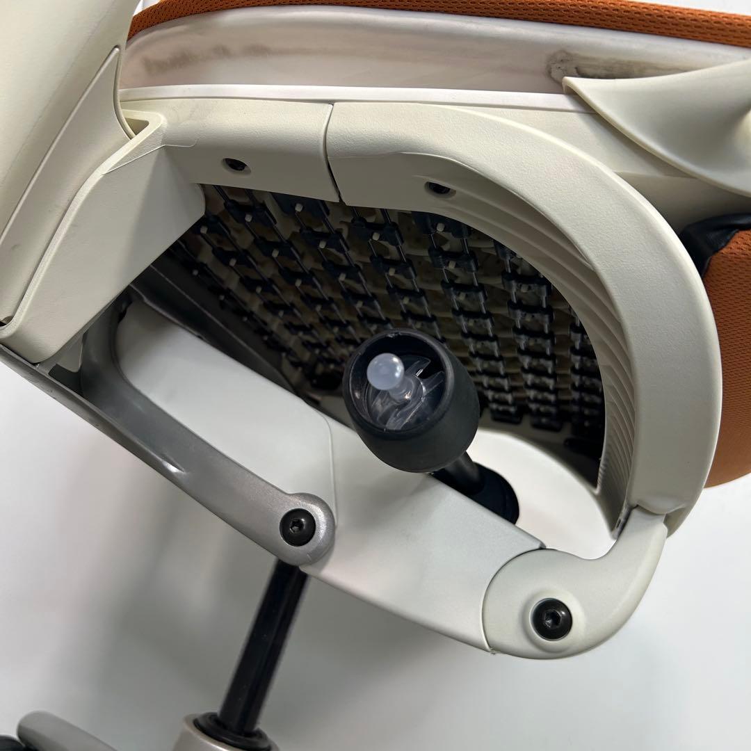 M. エンボディチェア ハーマンミラー ホワイト Embody オレンジ