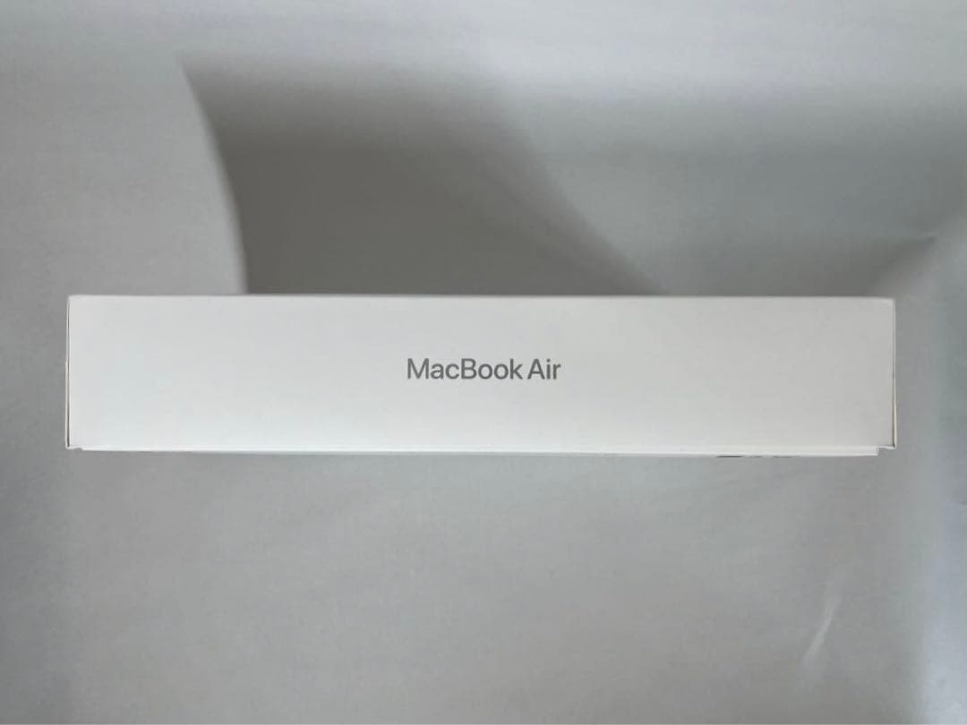 【匿名配送】MacBook Air (2020/M1) 16GB / 256GB