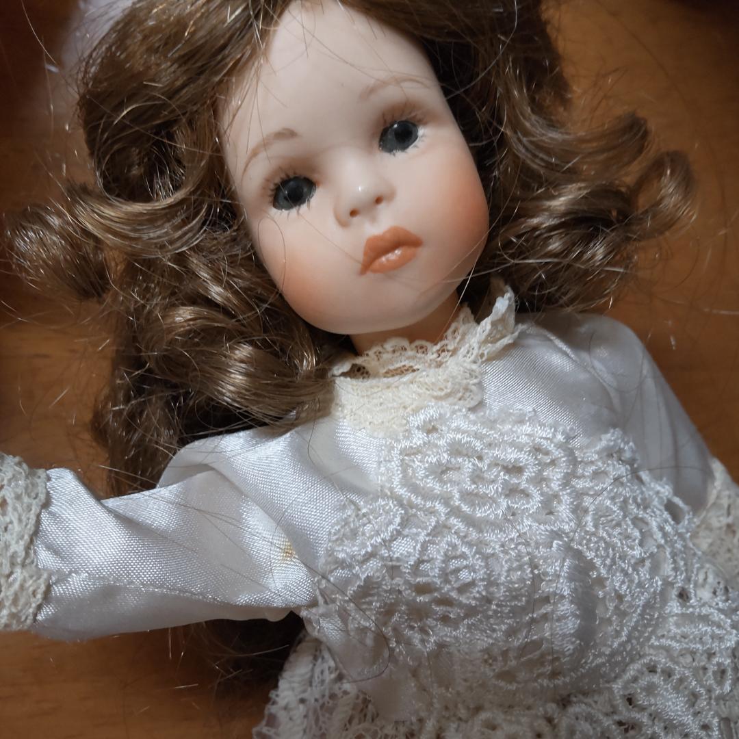 カルトナージュ　人形　ドール　イタリア　アンティーク風　ヴィクトリアン