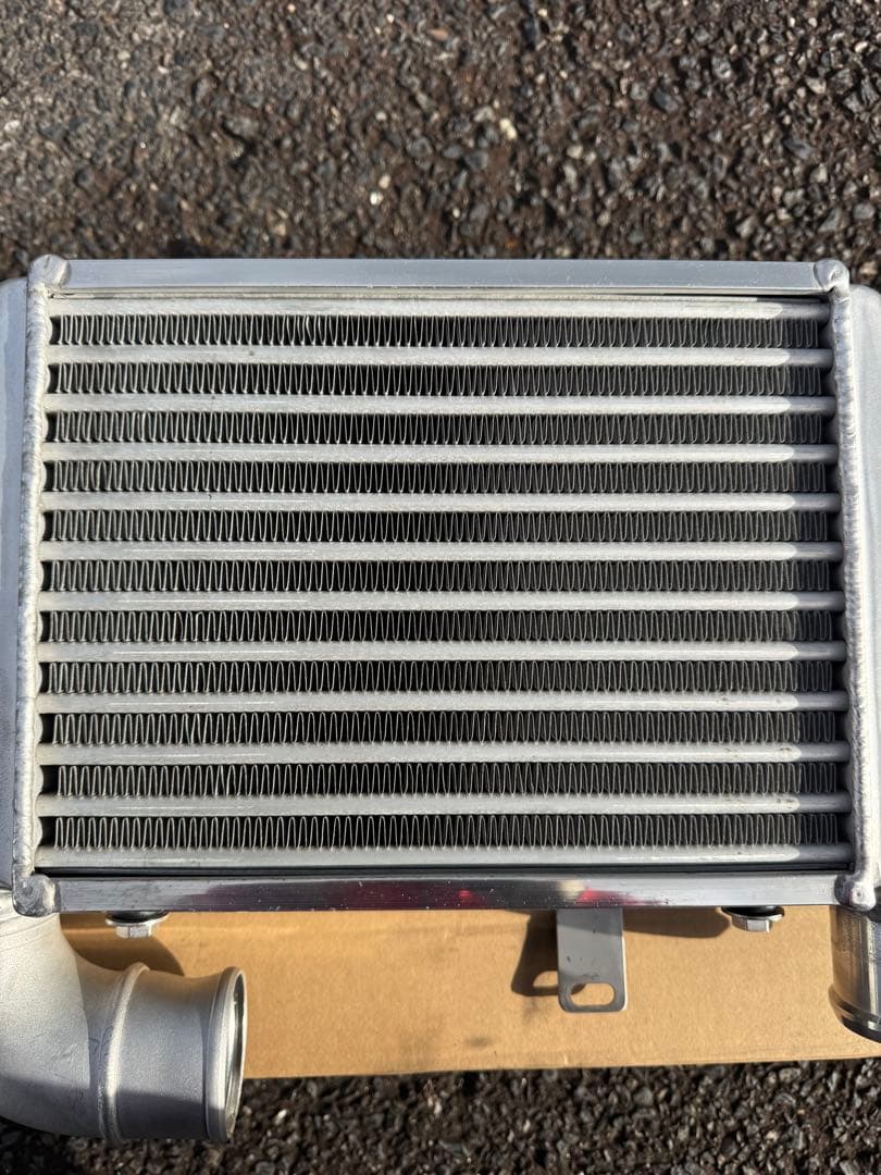 HDi インタークーラーキット　ハイエースディーゼル