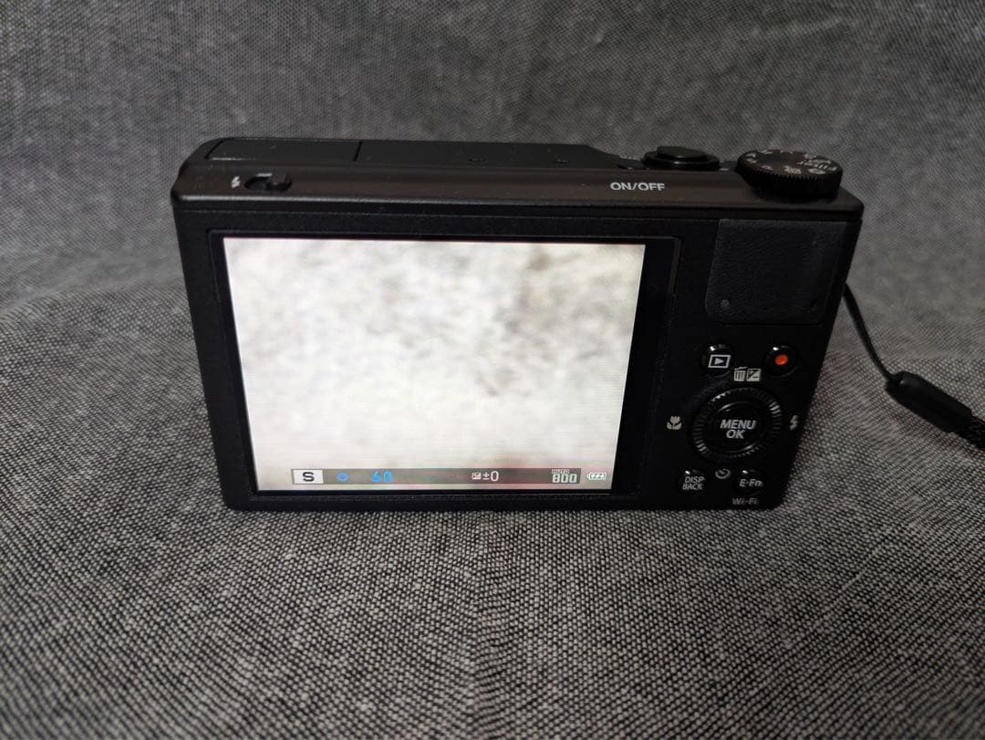 FUJIFILM　富士フィルム XQ1