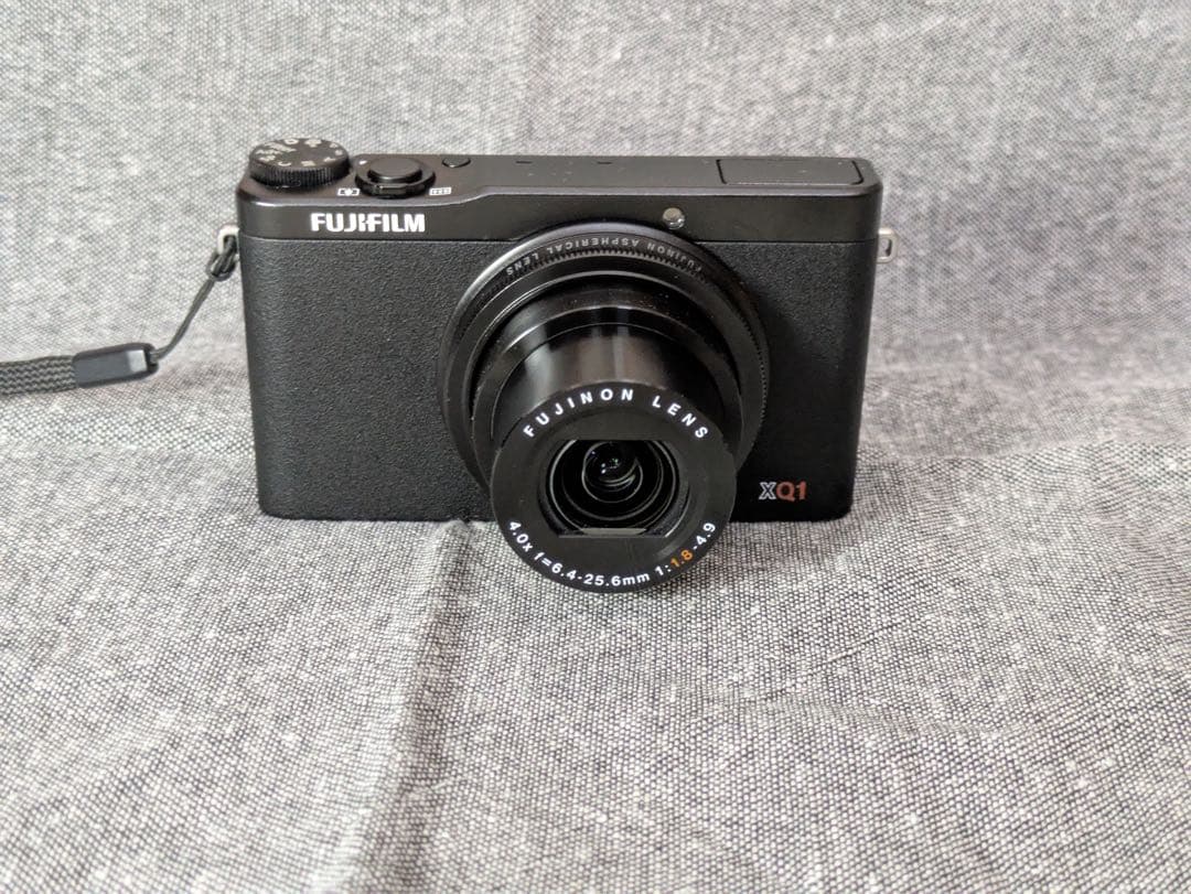 FUJIFILM　富士フィルム XQ1