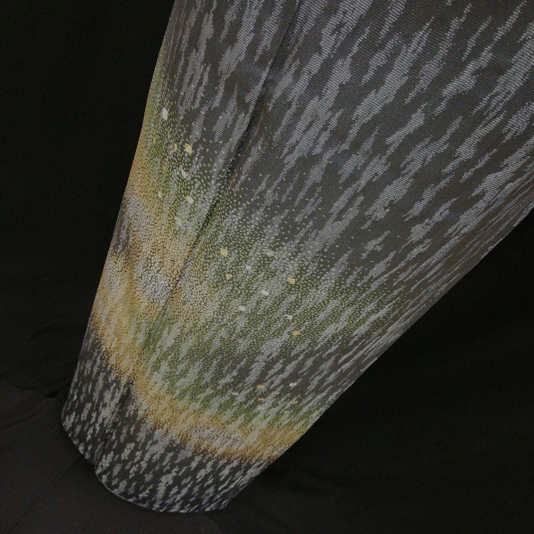 しゃれ訪問着(袷)　(銀通し銀河紋様　オーロラ風　墨黒色系　落款　小サイズ)