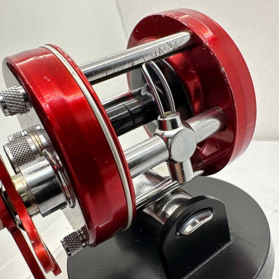 ABU Ambassadeur 5000A レッド