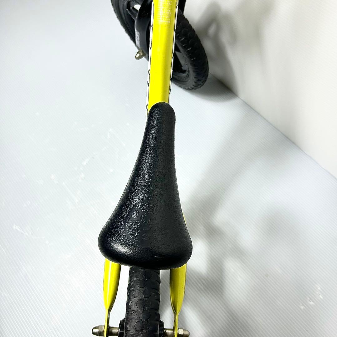 美品☆ストライダー スポーツ イエロー 黄色 キックバイク 補助なし