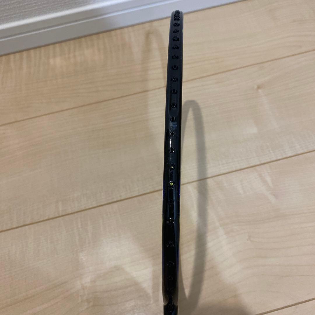 【希少_即日発送】バドミントンラケット　ヨネックス　ASTROX77 3UG5