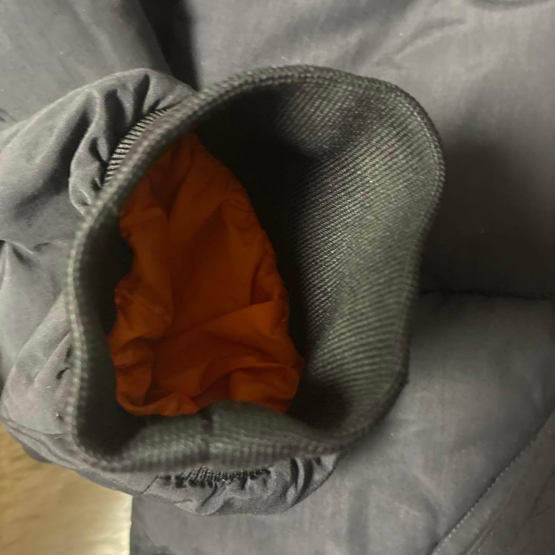 Carhartt WIP ブラック ダウンジャケット Sサイズ