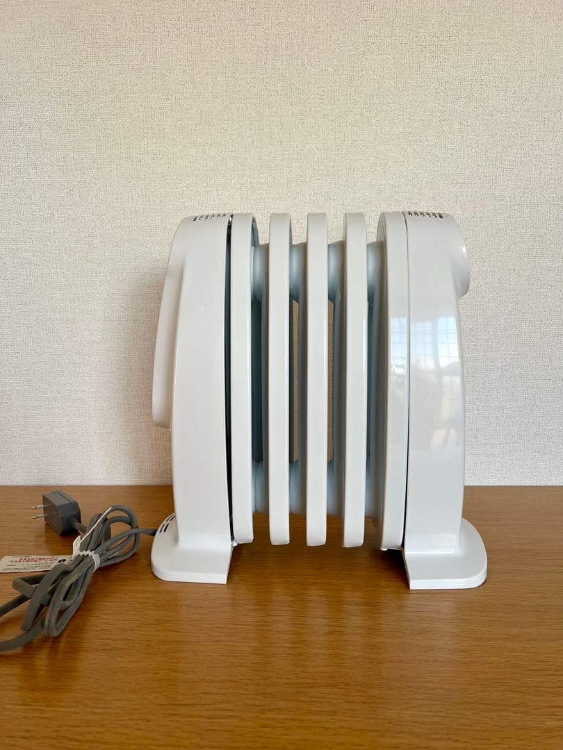 De'Longhiオイルヒーター デジタル表示 コンパクト