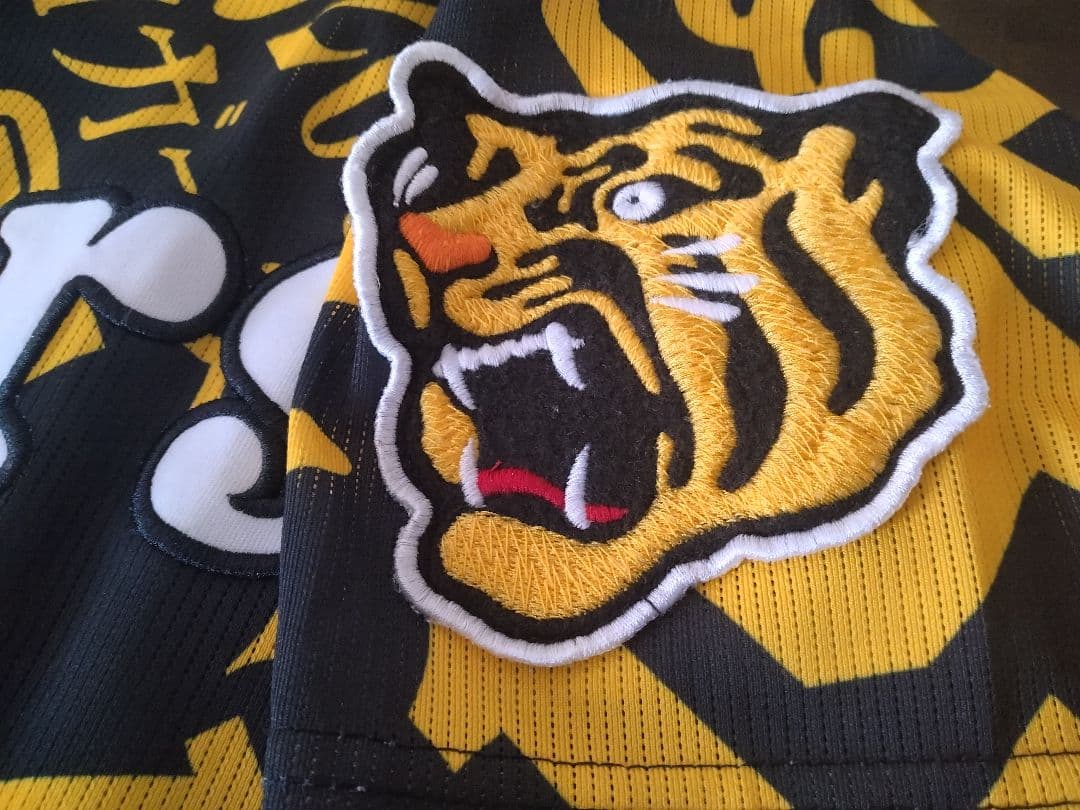 ☆プロフ内ユニホーム販売中☆ 阪神タイガースユニホーム デザインユニホーム