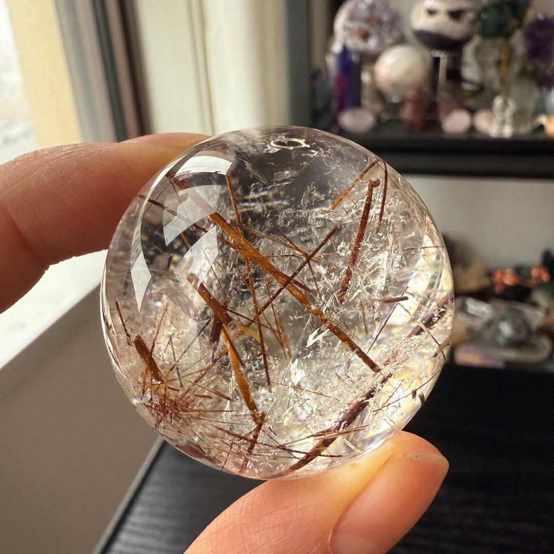 天然石ルチルクォーツのスフィア　丸玉　置物NO.010606