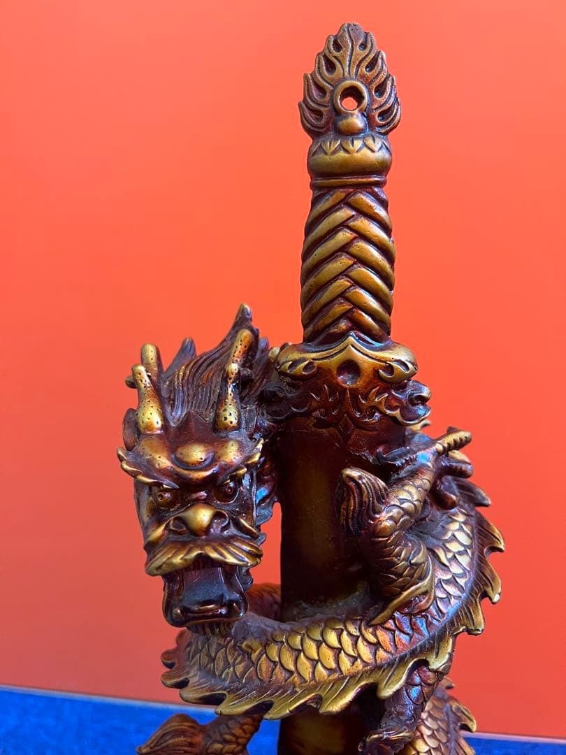 838  剣龍　置物