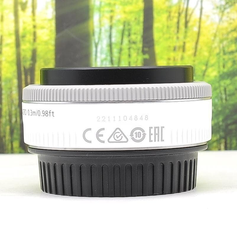 Canon EF 40mm F2.8 STM！明るい単焦点レンズ☆ホワイト☆