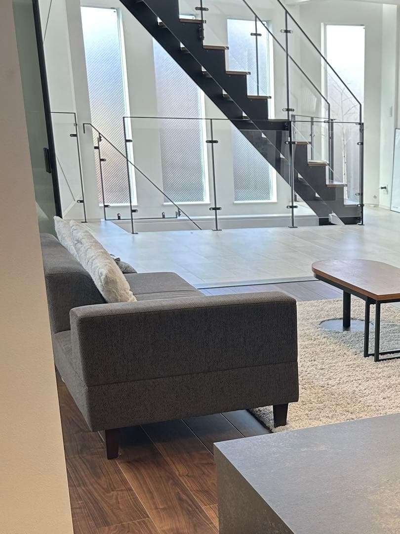 送料込みフランネルソファ　PIVO 3人掛け　クッション付　ファブリックソファ