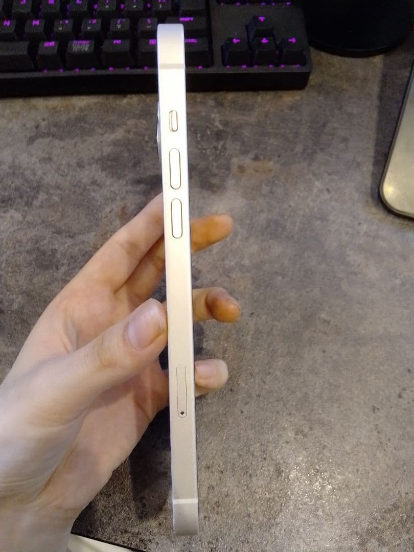 iPhone14plus ホワイト256GB simフリー