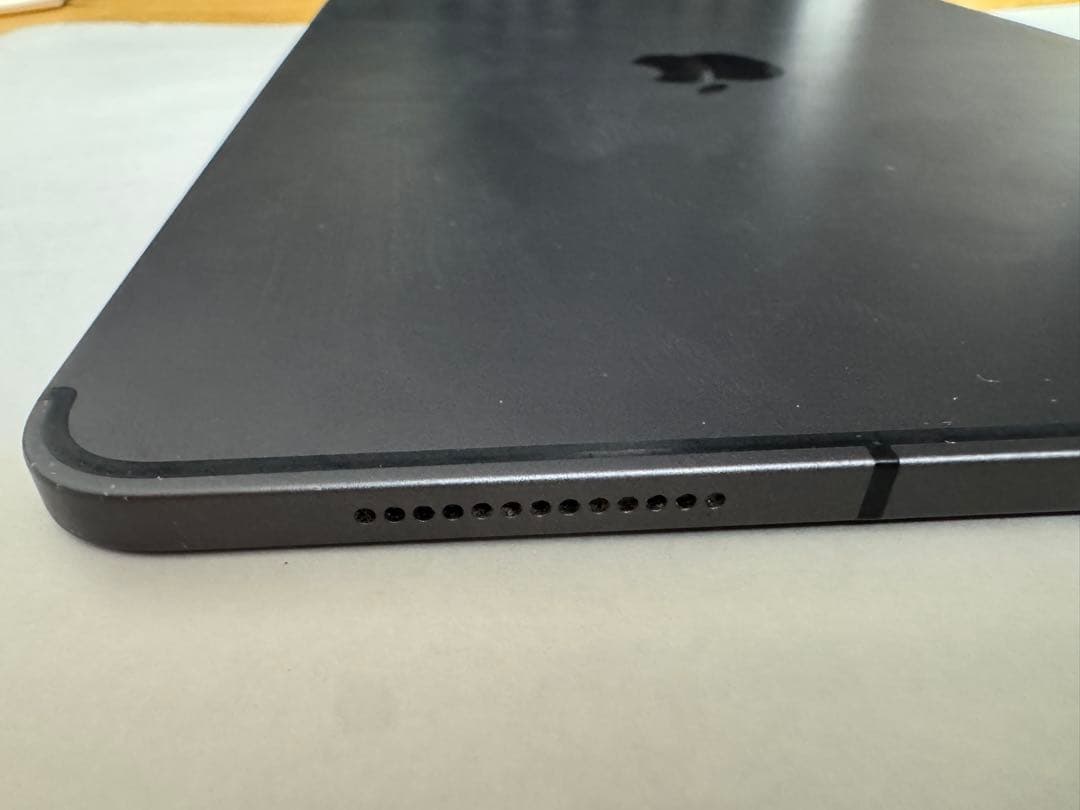 【安い！】Apple iPad 11インチ スペースグレー 本体　キャリア版