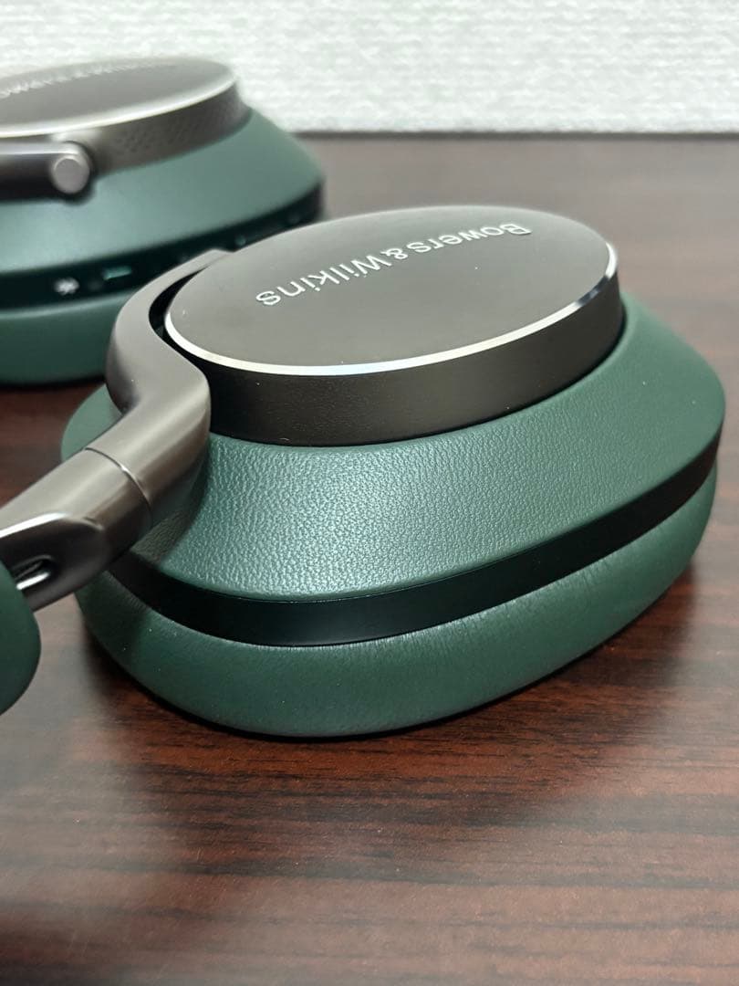 Bowers & Wilkins PX8 ダーク・フォレスト